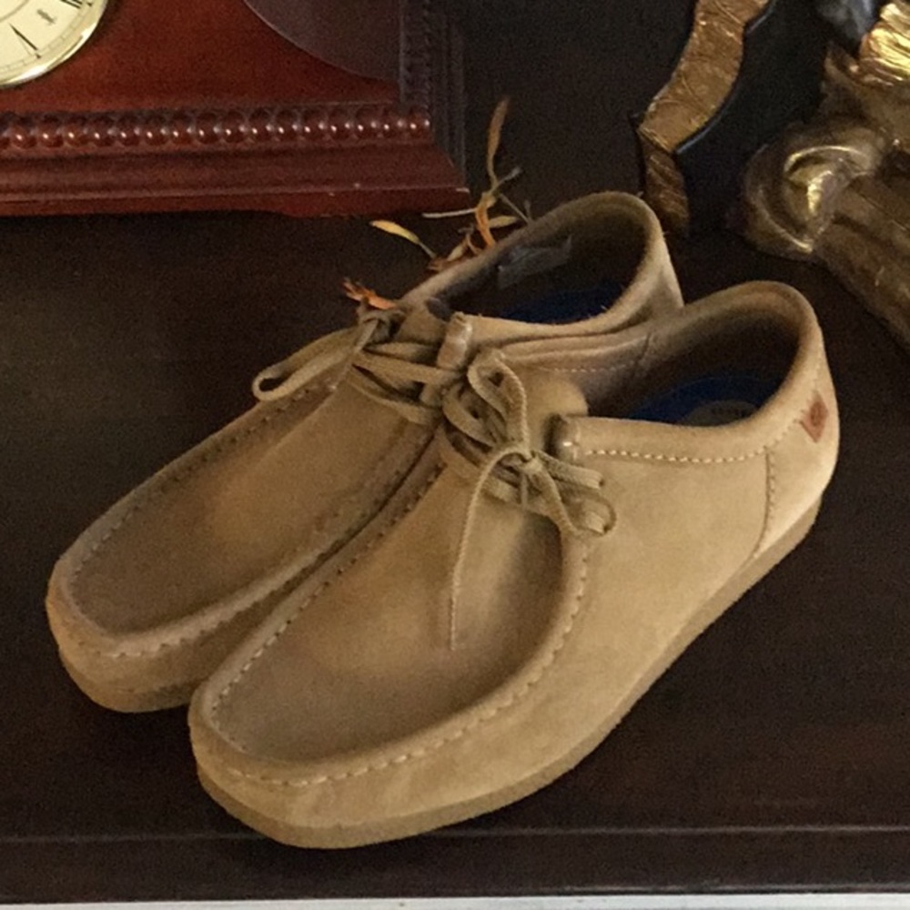 Clark’s Wallabee size 10 1/2
